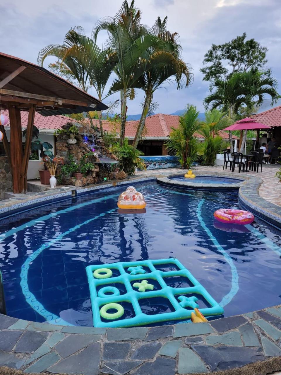 Villa La Casa De La Abuela Sucua Esterno foto